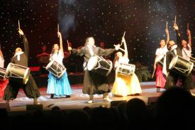 Click to enlarge image Intro of the show with Bombo Drums - "Amamos Argentina" with Los Pampas Gouchos - "We Love Argentina" show at Silver Dollar City with the Brenda Aerial Dance Company