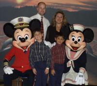 Click to enlarge image  - Walt Disney Cruise Vacation - Getting Autographs on the ship