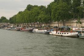 Click to enlarge image  - Living on the Seine in Paris France - That is pronouced 'SAN' in American English