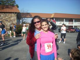 Click to enlarge image Tish and Jazmin Urioste before the race - Eureka Victorian Classic 10k Run - 